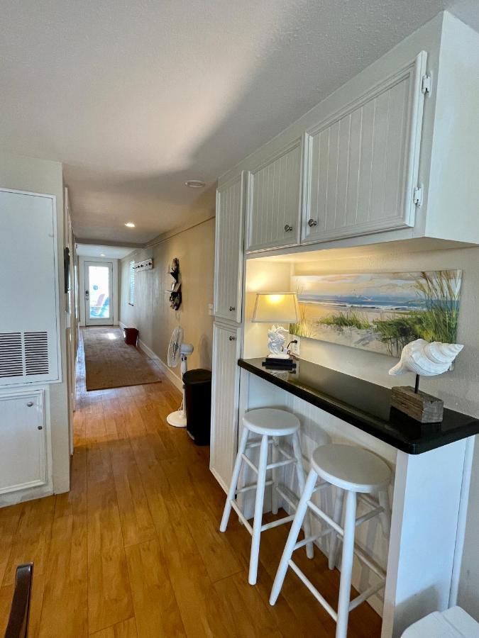 Seablue Cottage - Downstairs; 2 Blocks To The Beach Galveston Zewnętrze zdjęcie